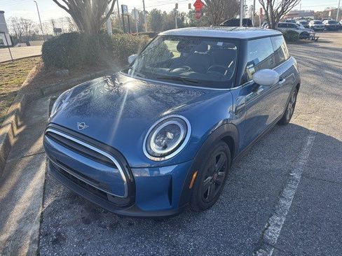Used 2024 MINI Cooper 2-Door Hardtop image 4