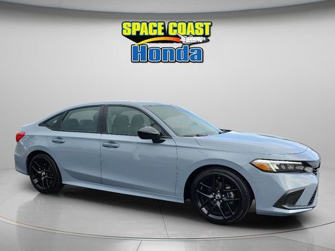 Used 2023 Honda Civic Sport image 12