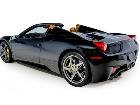 Used 2014 Ferrari 458 Spider image 16