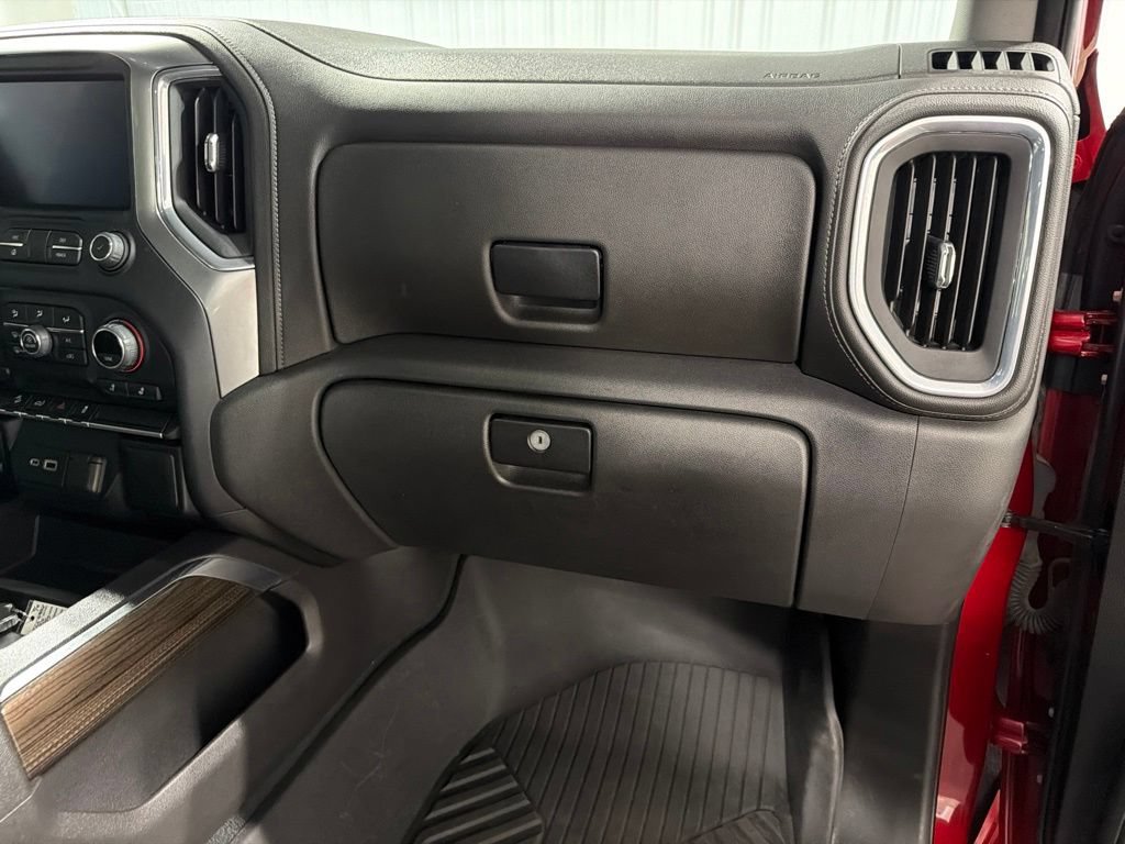 Certified 2021 Chevrolet Silverado 1500 RST w/ LPO, Blackout Package AWD/4WD image 24