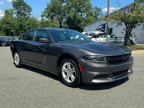 Used 2022 Dodge Charger SXT RWD image 7