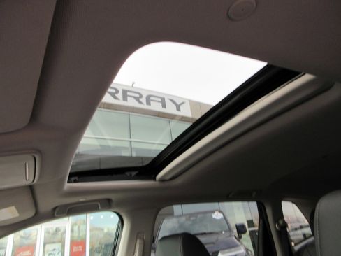 Used 2024 Honda CR-V EX-L image 17