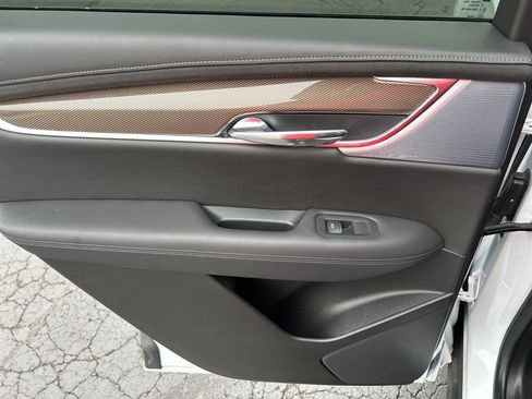 Used 2024 Cadillac XT6 Sport w/ Platinum Package image 44