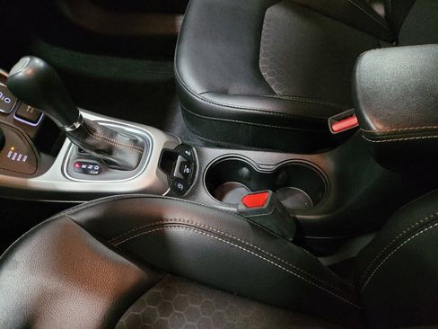 Used 2019 Jeep Compass Latitude w/ Cold Weather Group image 26