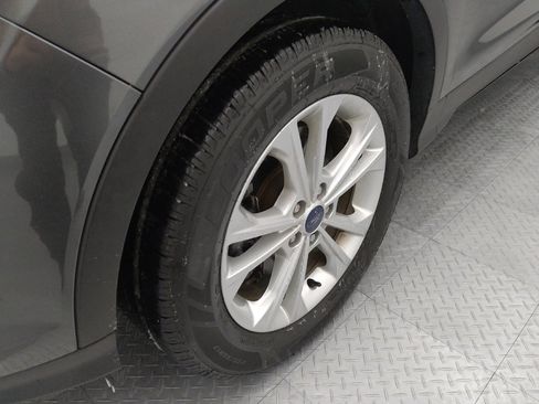 Used 2017 Ford Escape SE image 31