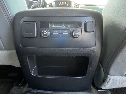 Used 2017 Chevrolet Tahoe LT image 21