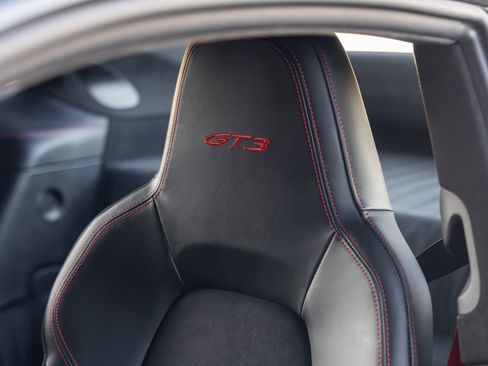 Used 2022 Porsche 911 GT3 image 35