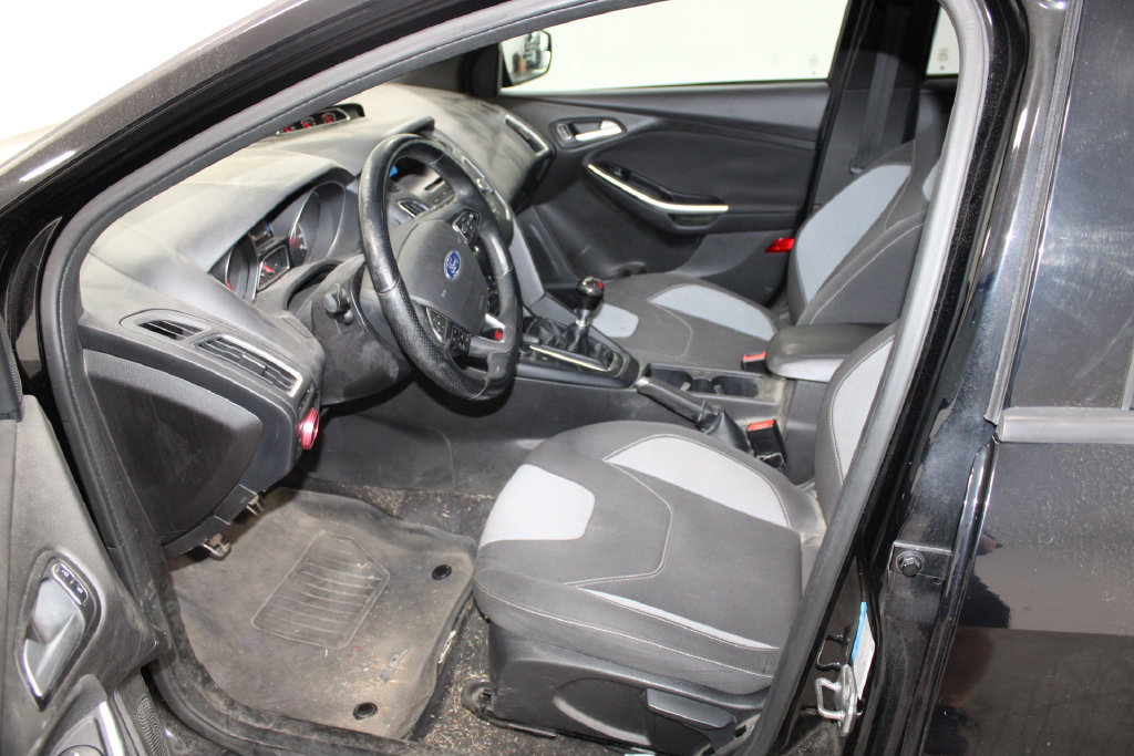 Used 2017 Ford Focus ST FWD image 14