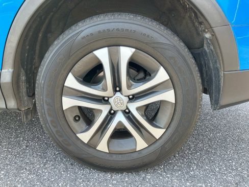 Used 2016 Toyota RAV4 LE AWD/4WD image 24