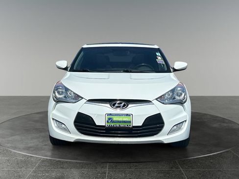 Used 2013 Hyundai Veloster w/ Style Pkg FWD image 3