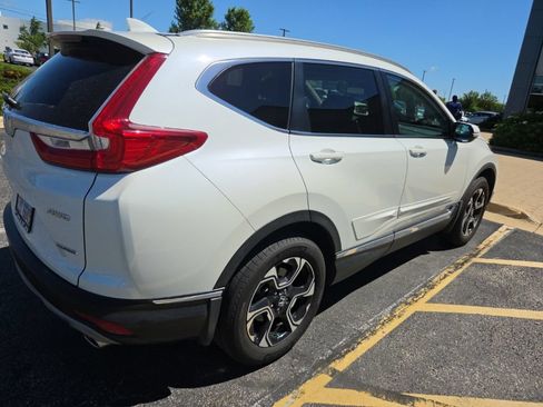 Used 2017 Honda CR-V Touring image 3