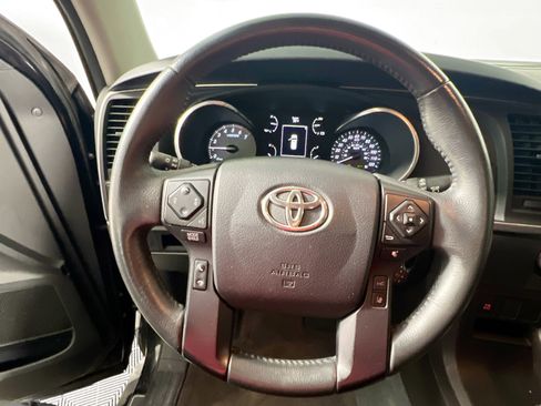 Used 2022 Toyota Sequoia TRD Sport image 17