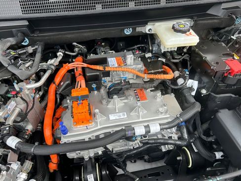 New 2026 Chevrolet Equinox EV LT w/ Comfort Package image 30