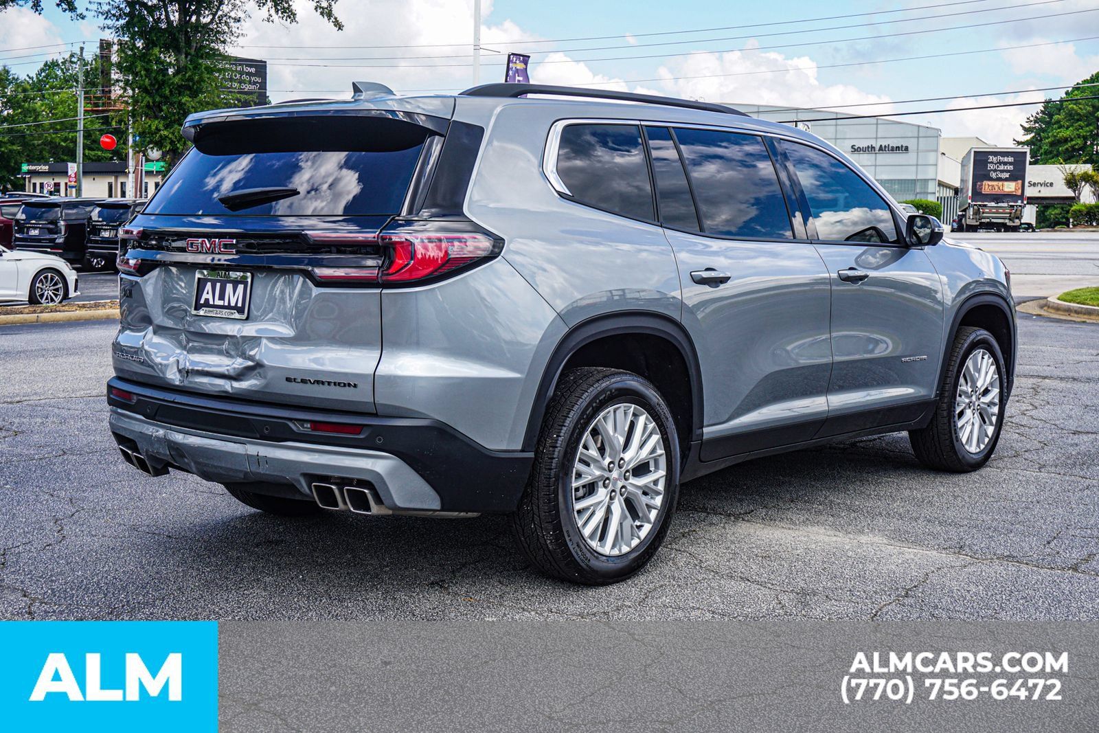 Used 2024 GMC Acadia Elevation w/ Luxury Package FWD image 6