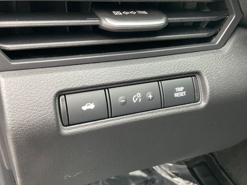 Used 2023 Nissan Altima 2.5 SV FWD image 26