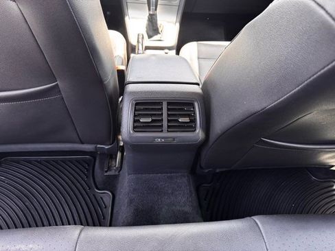 Used 2015 Volkswagen Golf S FWD image 20