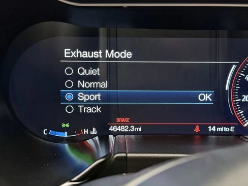 Used 2018 Ford Mustang GT Premium w/ GT Performance Package RWD image 13