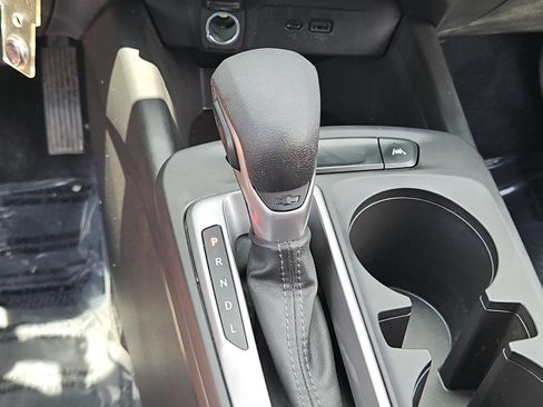 Used 2024 Chevrolet Trax LS w/ LS Convenience Package FWD image 19