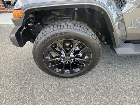 Used 2025 Jeep Wrangler Sahara AWD/4WD image 11