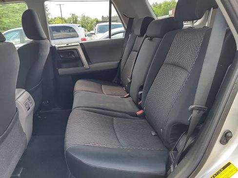 Used 2010 Toyota 4Runner SR5 AWD/4WD image 12