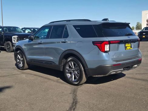 New 2026 Ford Explorer Active w/ Active Comfort Package image 6