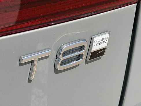 New 2026 Volvo XC60 T8 Plus w/ Protection Package Premier AWD/4WD image 7