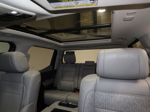 Used 2023 Toyota Tundra Limited image 17