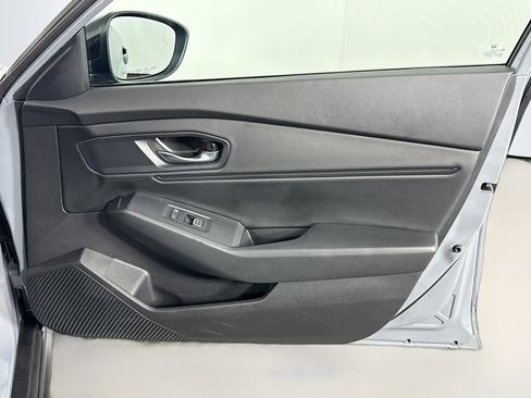 Used 2025 Honda Accord SE image 12