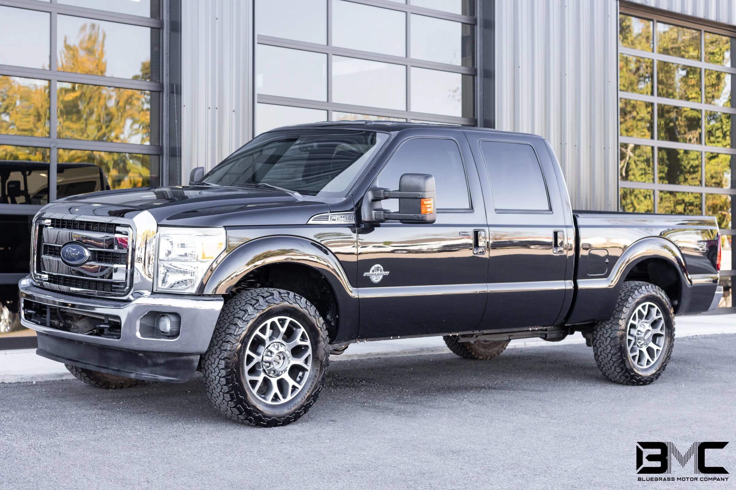 Used 2014 Ford F250 Lariat w/ Lariat Interior Package AWD/4WD image 2