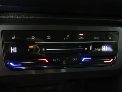 Certified 2023 Volkswagen Tiguan SE image 50