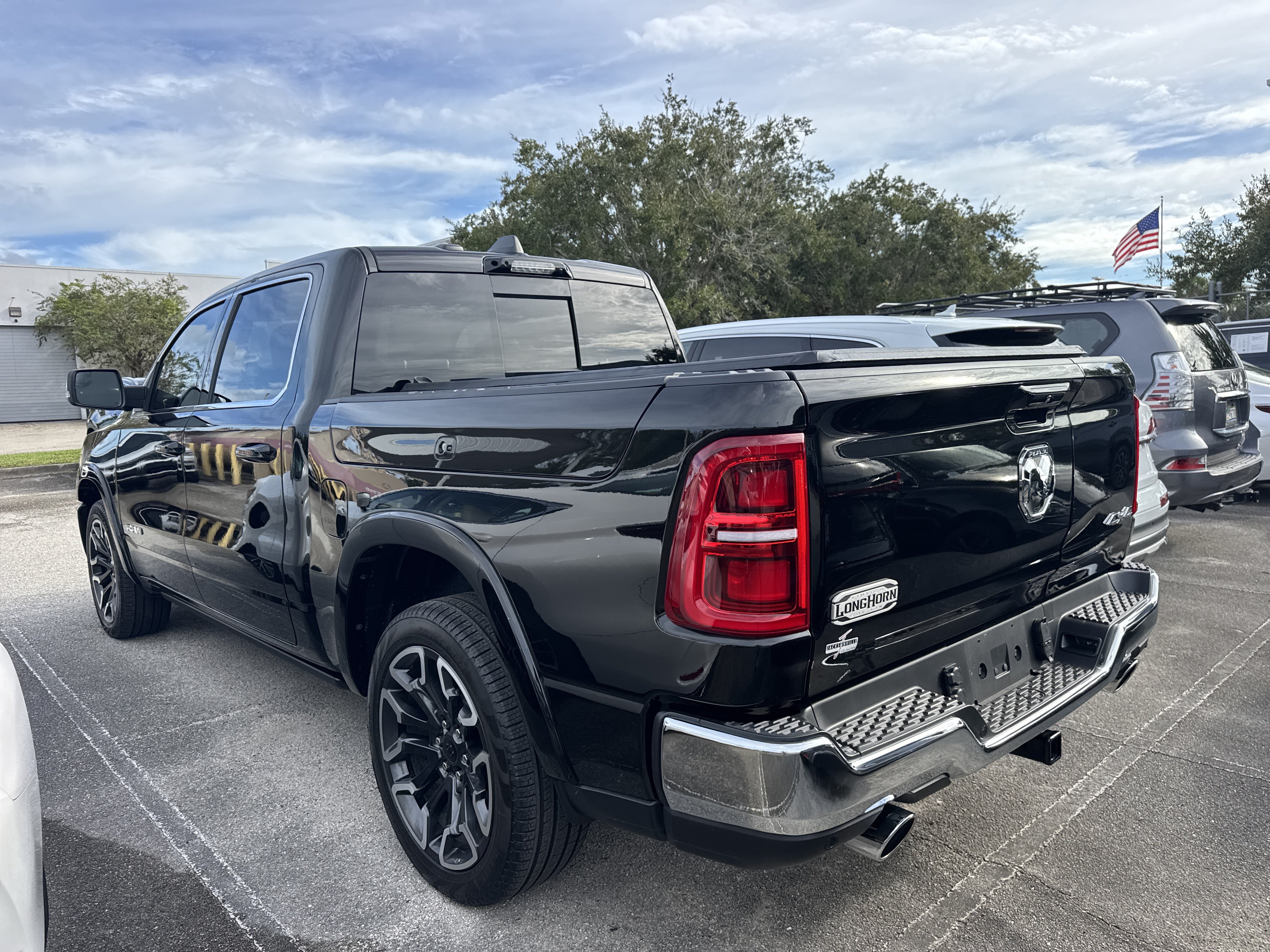 Used 2026 RAM 1500 Limited AWD/4WD image 3