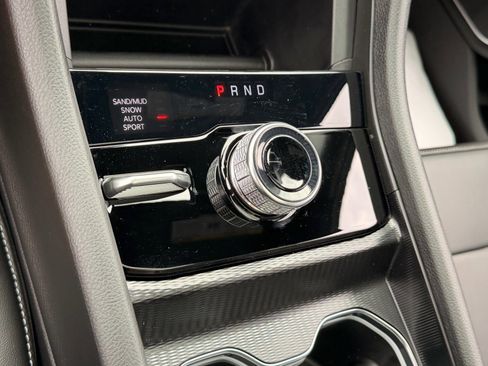 New 2026 Jeep Grand Cherokee Limited w/ Limited Altitude Package AWD/4WD image 17