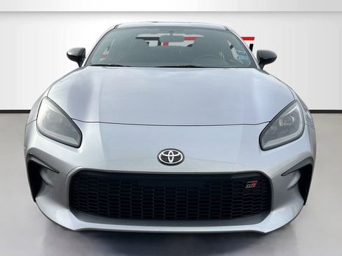 Used 2023 Toyota GR86 image 2
