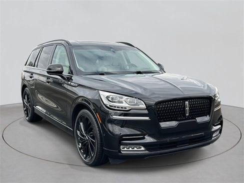 Used 2023 Lincoln Aviator Black Label w/ Jet Package image 33