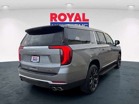 Used 2025 GMC Yukon XL Denali image 10