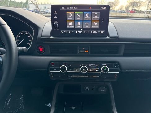 Certified 2025 Honda Pilot EX-L image 16