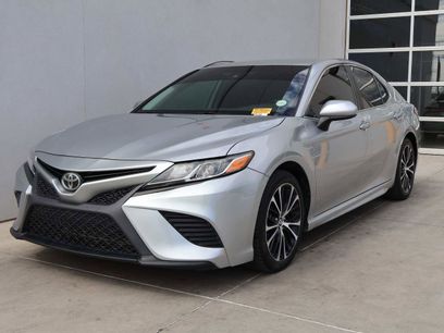 Used 2019 Toyota Camry SE w/ Carpet Mat Package