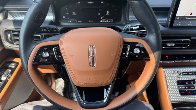 Used 2022 Lincoln Aviator Black Label AWD/4WD image 12