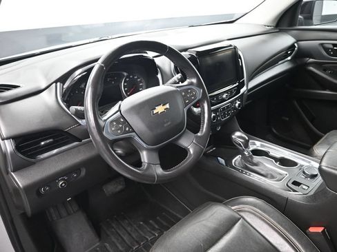 Used 2021 Chevrolet Traverse Premier w/ Redline Edition FWD image 14