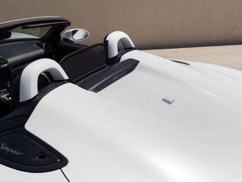 Used 2021 Porsche 718 Boxster Spyder RWD image 13