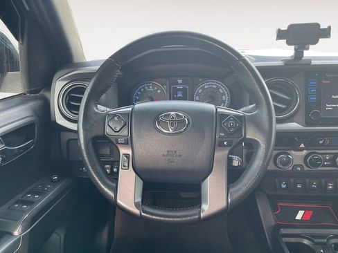 Used 2017 Toyota Tacoma TRD Pro AWD/4WD image 12