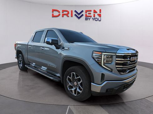 Used 2023 GMC Sierra 1500 SLT w/ SLT Premium Package image 3