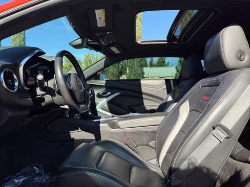 Used 2019 Chevrolet Camaro SS image 14