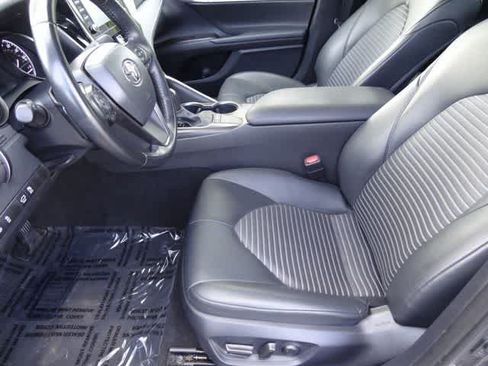 Used 2024 Toyota Camry SE FWD image 6