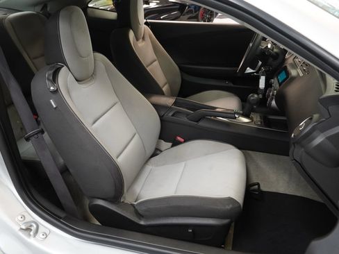 Used 2010 Chevrolet Camaro LT RWD image 19