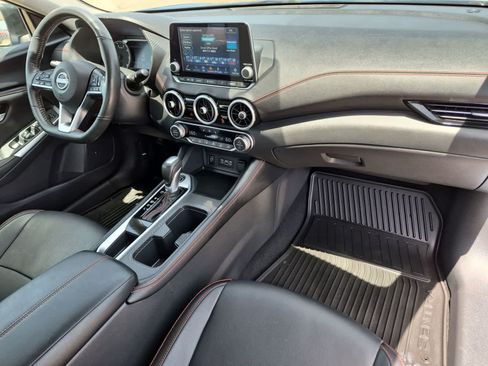 Used 2025 Nissan Sentra SR w/ SR Premium Package FWD image 28