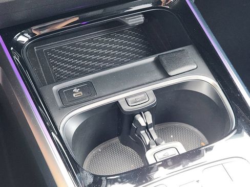 Certified 2025 Mercedes-Benz GLB 250 4MATIC image 26