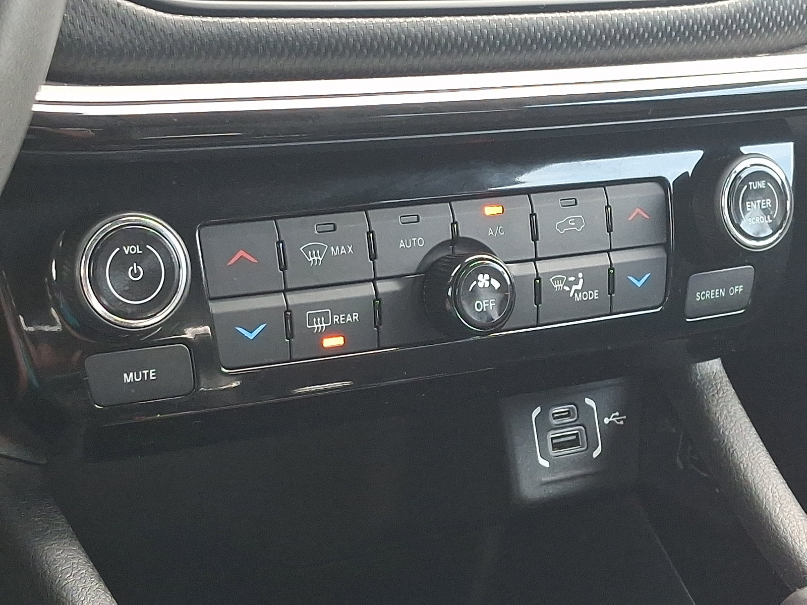 Certified 2022 Jeep Compass Trailhawk AWD/4WD image 15