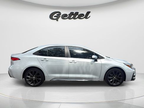 Used 2024 Toyota Corolla SE FWD image 4