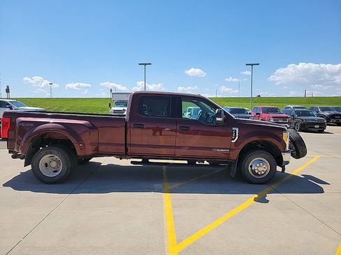 Used 2017 Ford F350 XLT w/ XLT Value Package AWD/4WD image 2